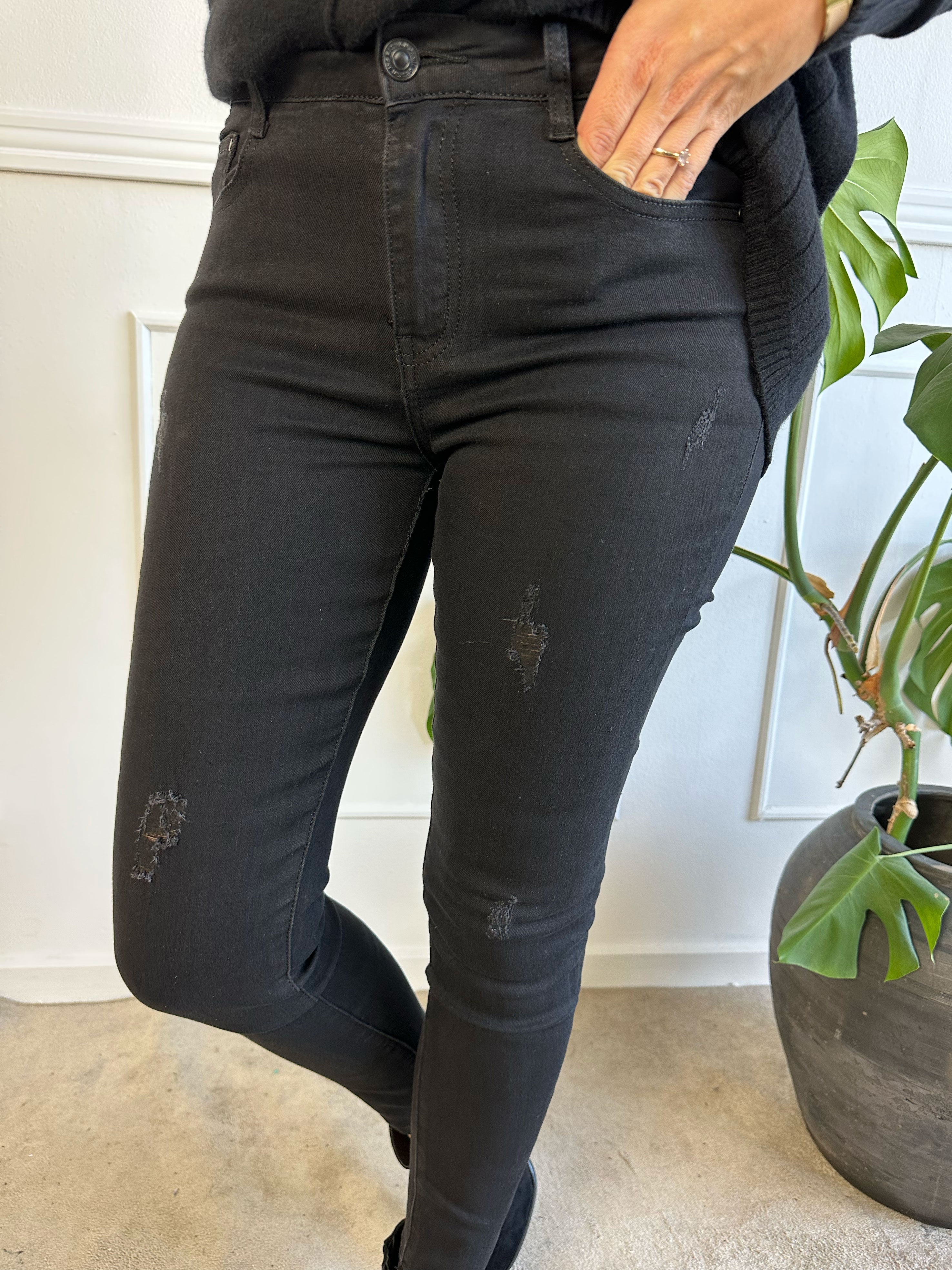 Lee - Svarta jeans med lite slitage